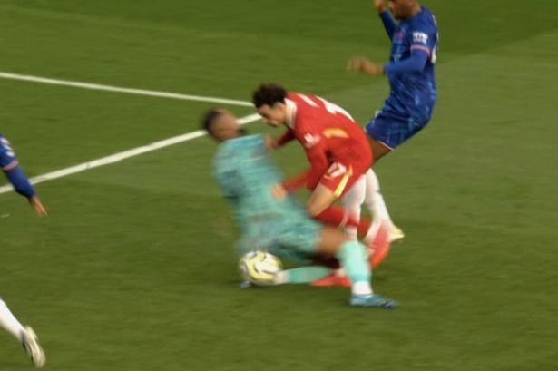 Reason why Liverpool’s penalty against Chelsea was overturned despite Sanchez ‘foul’