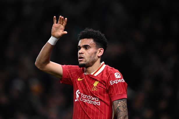 Luis Diaz sends Liverpool transfer message amid Mohamed Salah contract talks