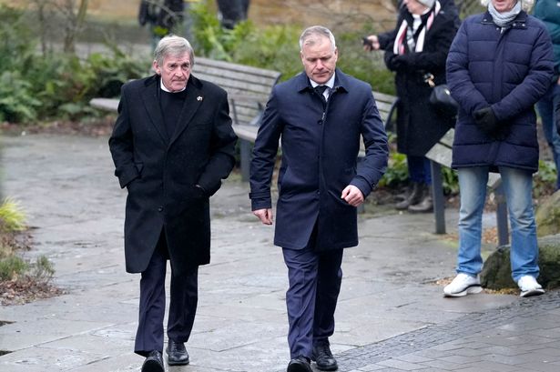 Sir Alex and Wayne Rooney among mourners at Denis Law’s funeral as Man Utd stars arrive