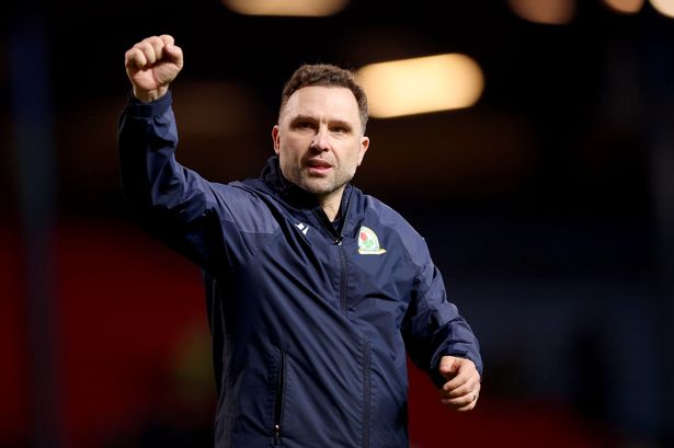 Fans rage as ‘snake’ manager quits Premier League promotion push for relegation battle