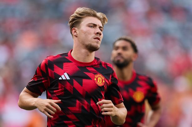 ‘Man Utd picked Rasmus Hojlund over me – but now I could replace him at Old Trafford’