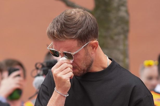 Jordan Henderson in tears as he pays tribute to Diogo Jota outside ...
