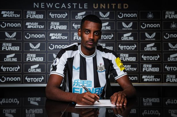 Alexander Isak’s contract clause emerges that could complicate Liverpool transfer even more