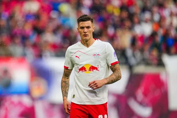 Benjamin Sesko ‘gives answer to Man Utd and Newcastle’ after dual transfer bids