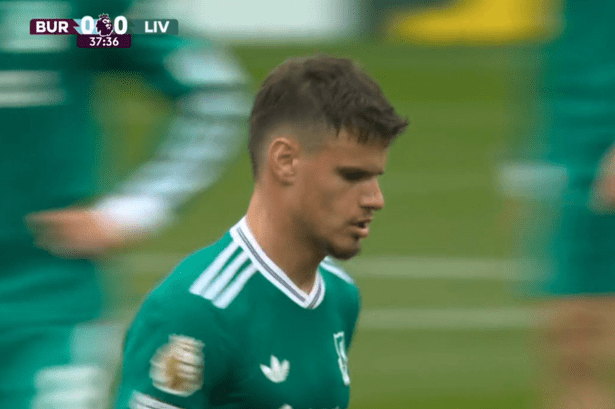 Arne Slot hooks Liverpool star after ‘crazy dive’ during first half stinker