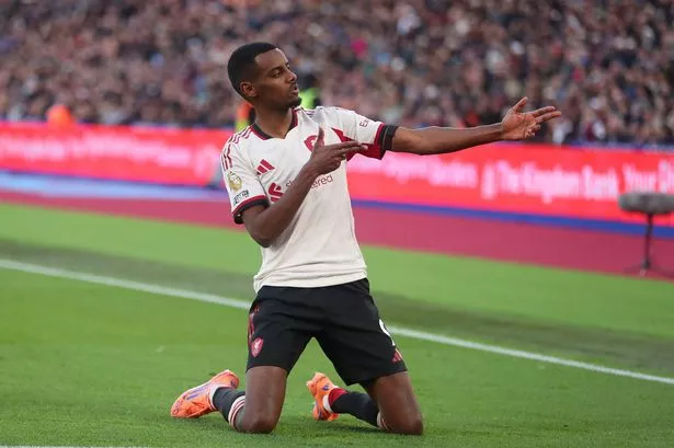 Arne Slot’s Mo Salah call vindicated as Alexander Isak lands in Liverpool win