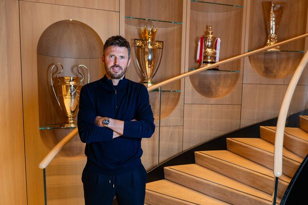 Man Utd suffer huge transfer blow as ideal first Michael Carrick signing joins rivals