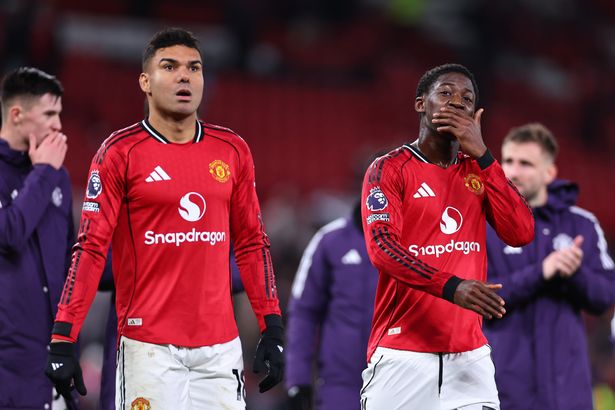 Casemiro sends Kobbie Mainoo message that speaks volumes after Man Utd U-turn