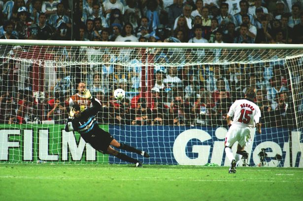 How a World Cup penalty shootout really feels – ‘long walk’, fear and England ‘problem’